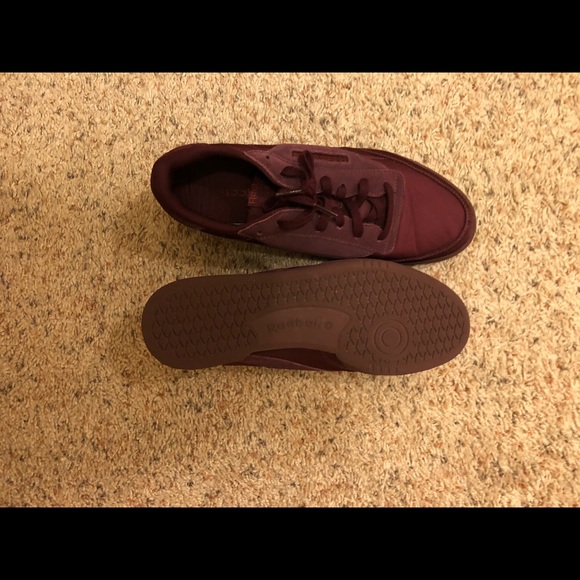 Women’s Reebok’s - Picture 5 of 5